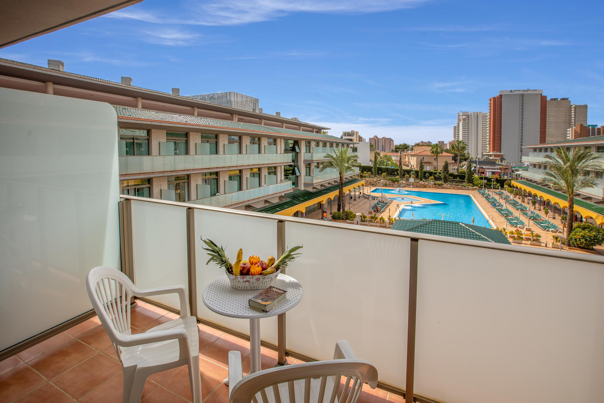 Very spacious room 30m2 with 2 single beds and sofa bed, a large terrace and bathroom. All rooms exterior view